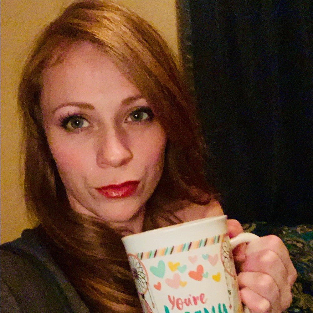 Meet your Posher, Rena